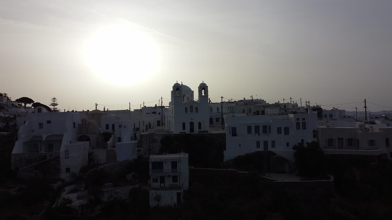 l'orizzonte dell'alba di plaka a milos