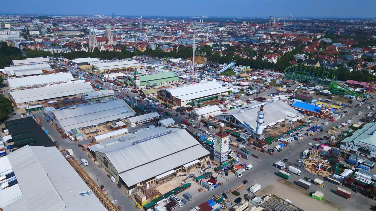 테레시엔비에스 10월 축제, 개막 전  ⁇ 은 날