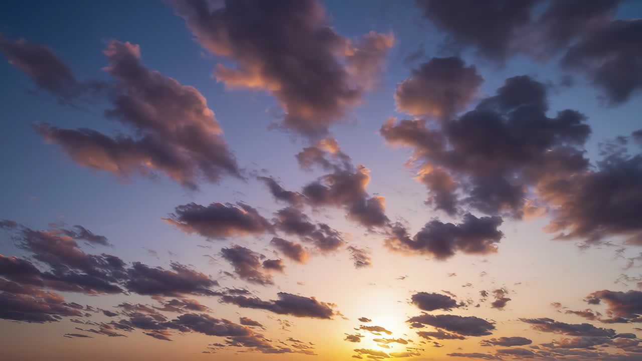 해가 지는 구름 풍경