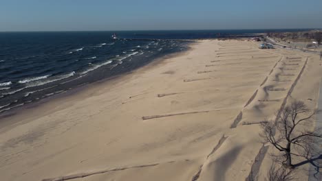 Leichter-Herbstverkehr-Rund-Um-Den-Uferbereich-Des-Lake-Michigan