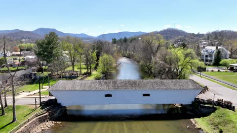 Puente-Cubierto,-Antena-De-Elizabethton-Tennessee