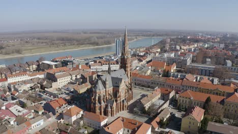 Aerial-View-Of-The-Cathedral-In-Historic-City-Center-Of-Osijek,-Croatia---drone-shot