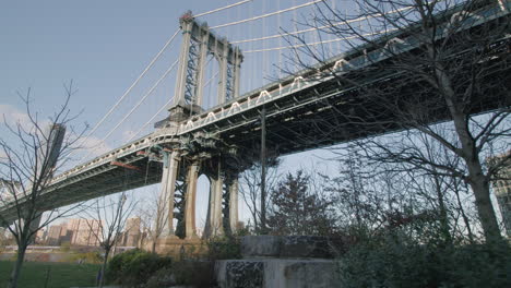 the manhattan bridge new york city at golden hour