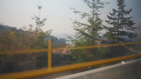conduciendo por el oeste de vancouver en un autobús