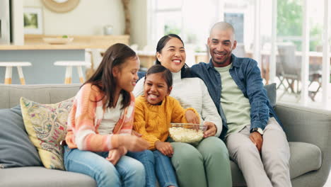 Ganador,-Celebración-Y-Palomitas-En-Familia