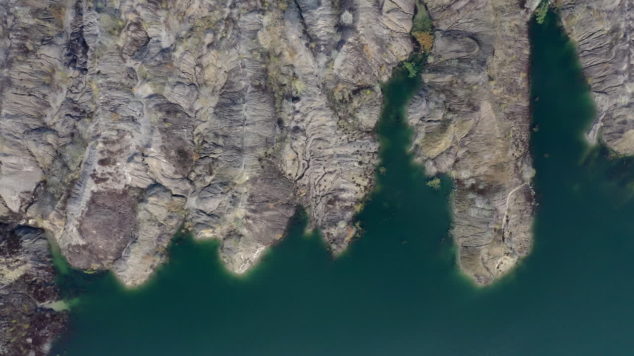 Estrazione di carbone e lago in Ungheria