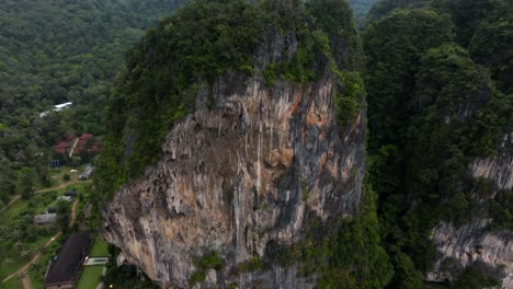 Unglaubliche-Drohnenaufnahmen-Von-Thailändischen-Landschaften-Aus-Der-Luft,-Gefilmt-In-4K-Von-Railay-Beach