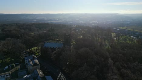 Imágenes-Aéreas-Cinematográficas-De-Drones-De-La-Iglesia-De-San-Juan-Evangelista-Dewsbury-Moor-Uk