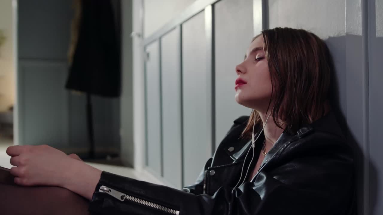 Title Card Template 25