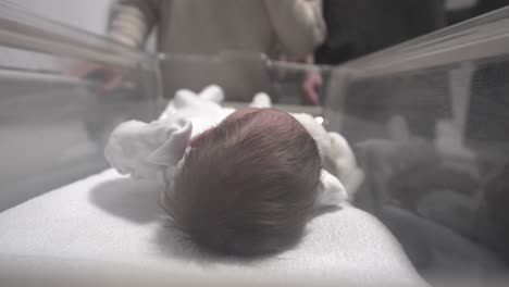 life first moments, neonatal hospital ward, nurturing parental support