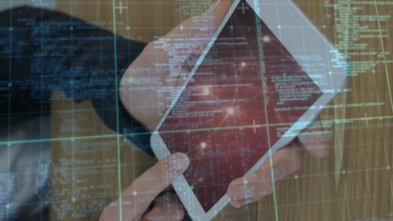 animación del procesamiento de datos sobre un hombre de negocios que usa una tableta