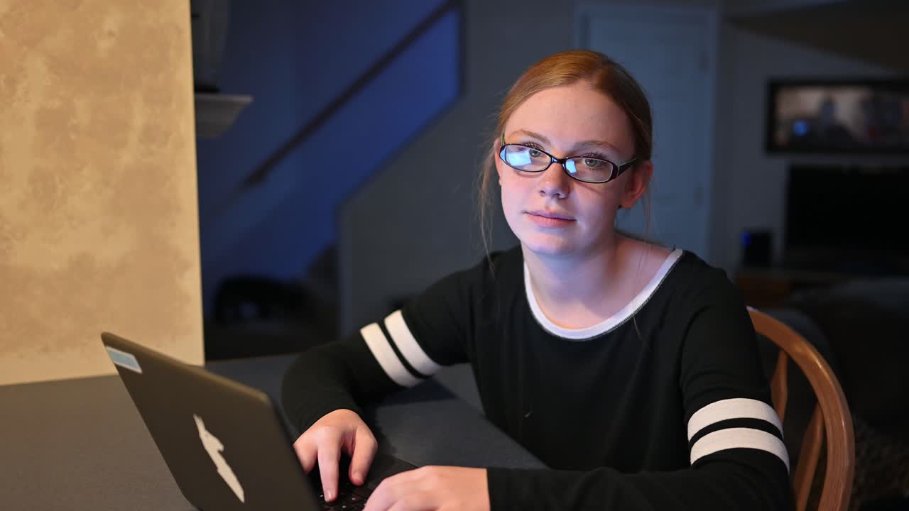 Teenage, Madelyne, does not like people interruptions while surfing the web