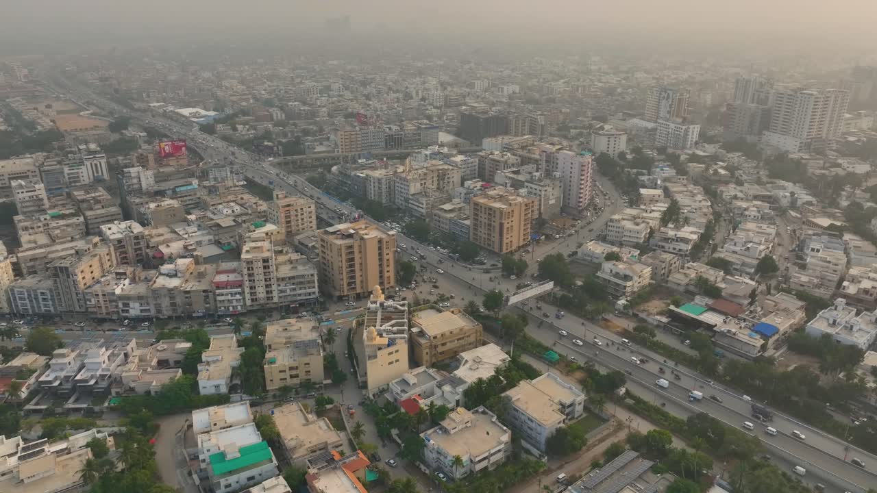 vista desde arriba de la carretera shaheed-e-millat, karachi