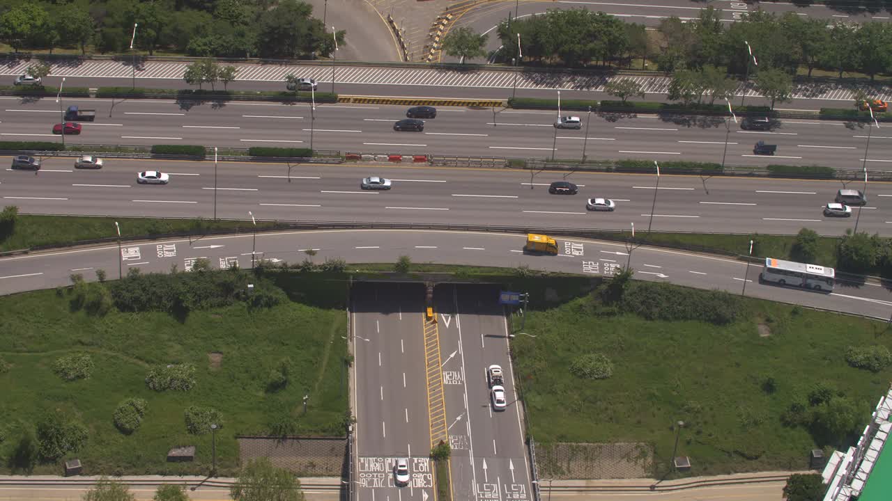 서울 고속도로의 자동차