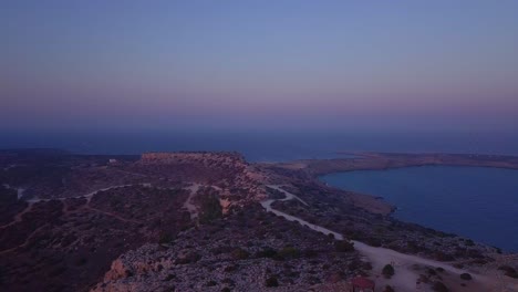 Schöne-Landschaft-Bei-Sonnenuntergang-In-Zypern