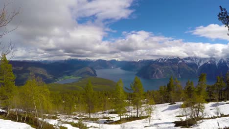 belíssima natureza da noruega. o sognefjorden.