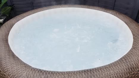 spa inflable en marcha y funcionando