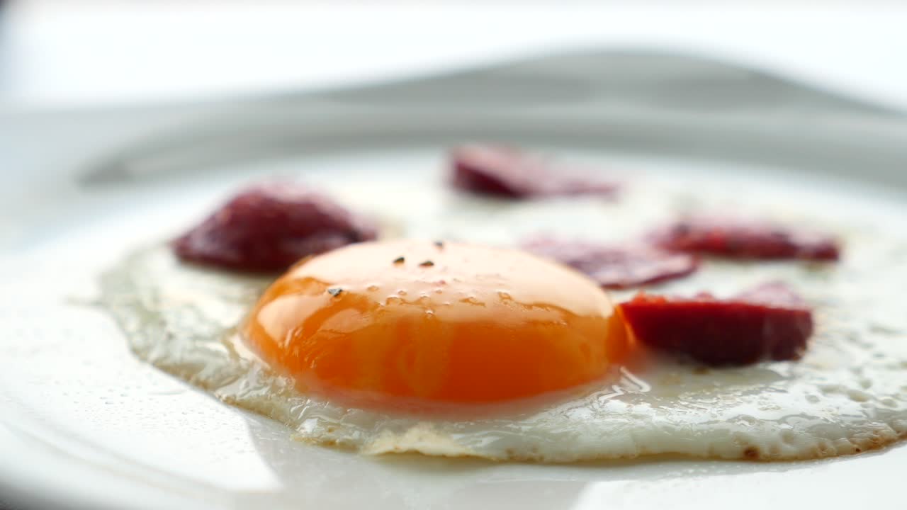 소시지와 함께 긴 달