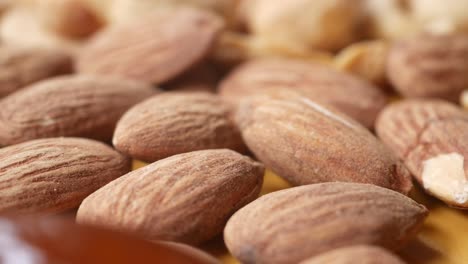primer plano de las almendras