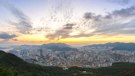 4k. vista del lapso de tiempo de la ciudad de busan paisaje urbano de corea del sur
