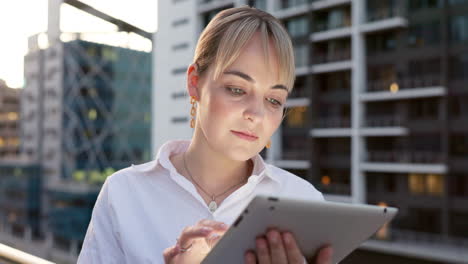 Woman,-tablet-and-entrepreneur-relax-on-balcony