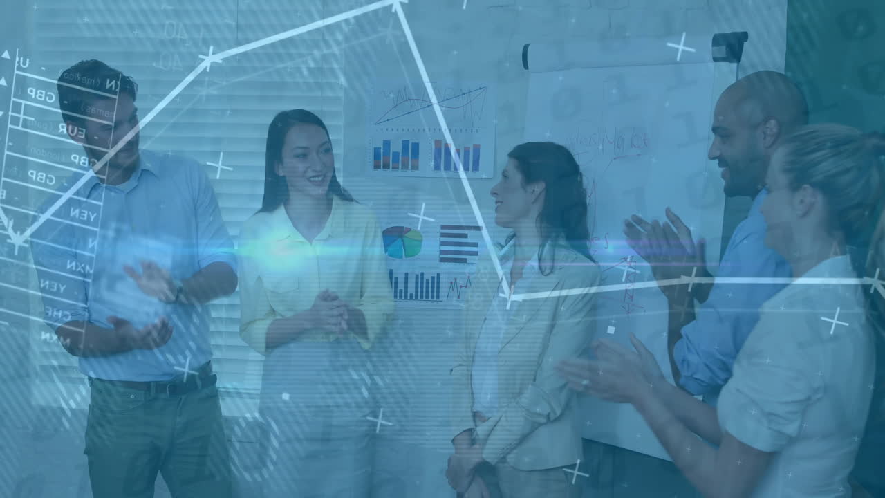 animación de gráfico, tablero de intercambio sobre diversos compañeros de trabajo apreciando a la mujer aplaudiendo