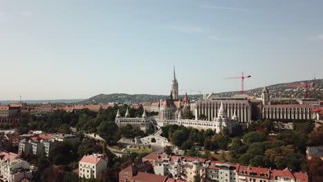 Stunning-drone-shot-of-the-Halasz-Bastya-building-in-Hungary,-Budapest