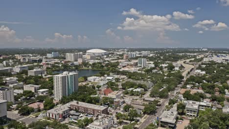 Drone-4k-Arial-Shot-Descendiendo-Sobre-St