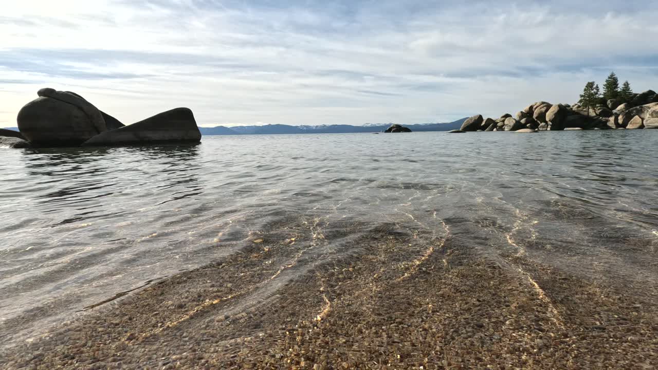 타호 호수 (lake tahoe) 의 고 순수한 물