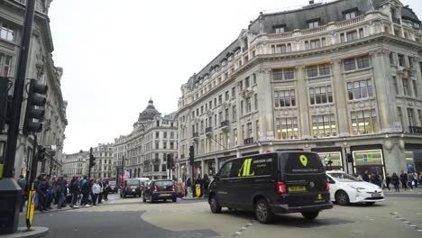 busy london street scene