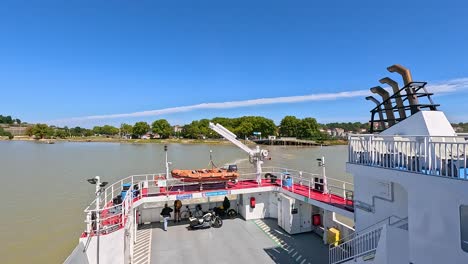 scenic boat ride in blaye, france