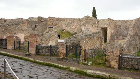 ruinas de la famosa ciudad de pompeya, italia