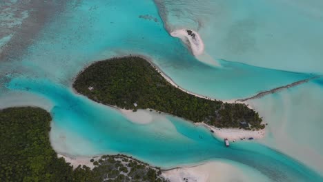 cook islands - pan over one foot island