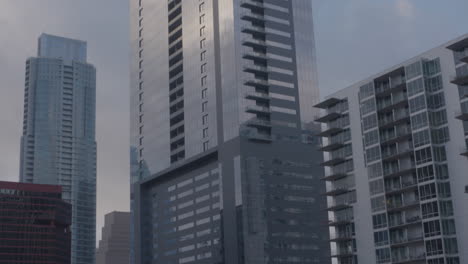 Panorámica-Desde-Un-Edificio-Alto-En-Austin,-Texas