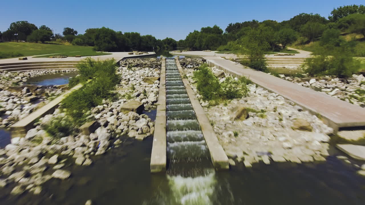 el alcance de la misión se extiende al sur de la sección del centro