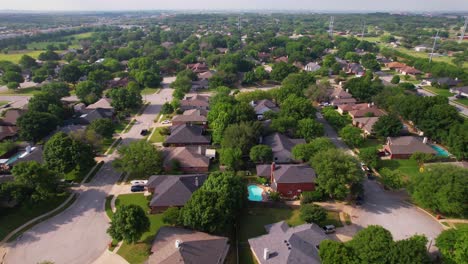 Imágenes-Aéreas-De-Un-Barrio-En-Keller-Texas-Al-Sur-De-Los-Campos-Kya