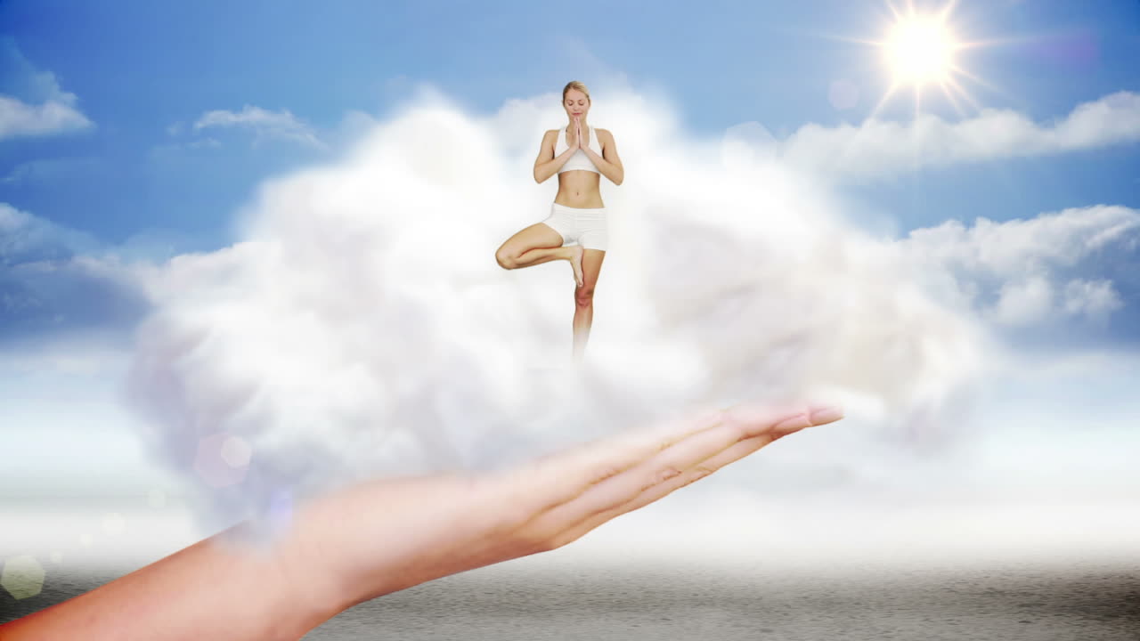 요가를 하는 거대한 손을 선보이는 여자