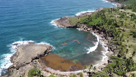 Drohnenvideo-Eines-Strandes-In-Puerto-Rico-„Dorado“.