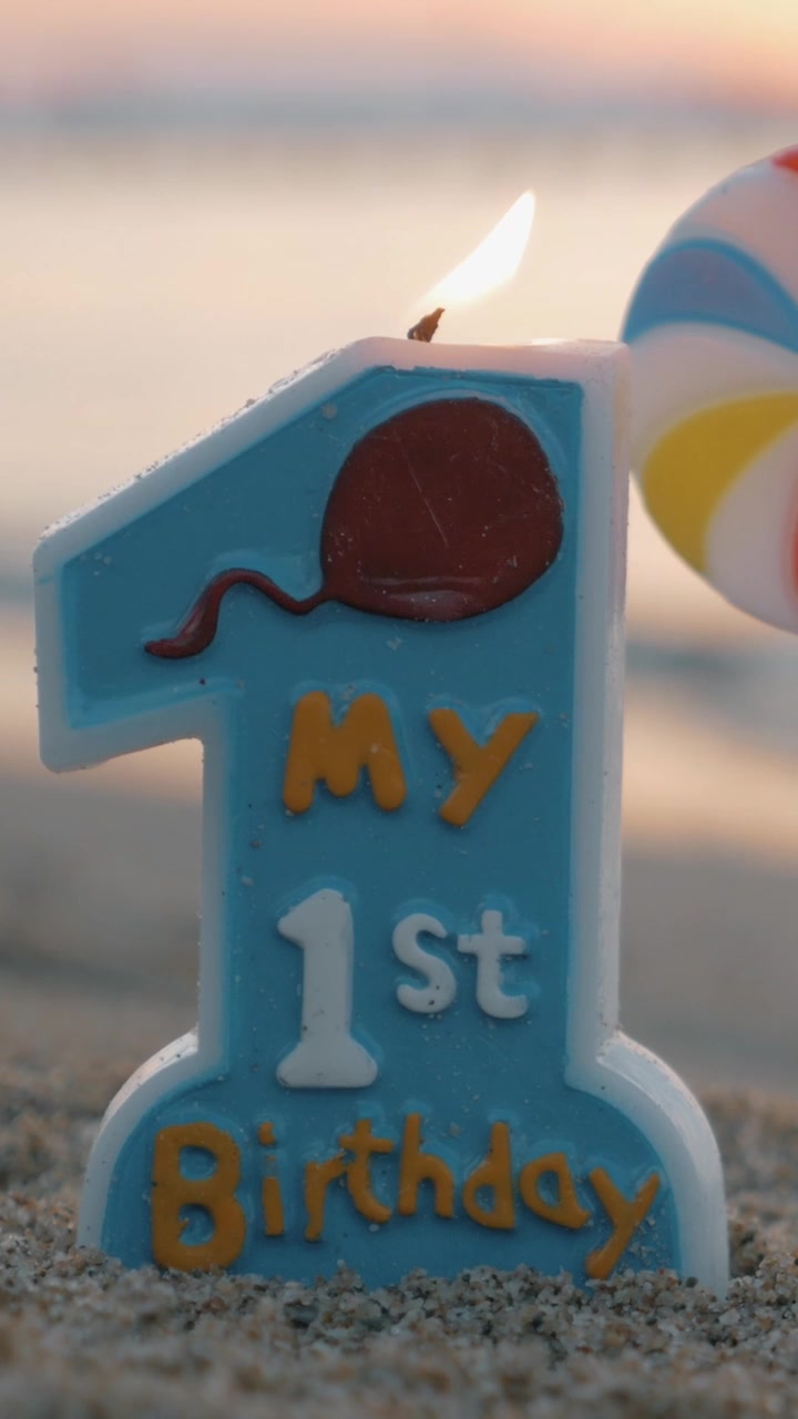 One year old birthday candle for twins