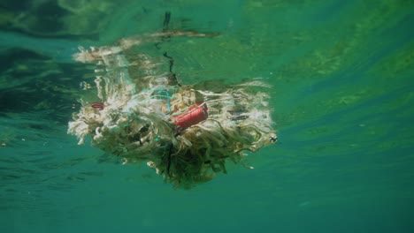 contaminación plástica en el océano