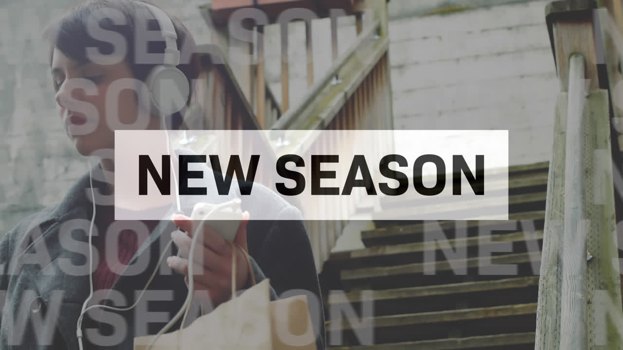 스마트폰을 사용하는 여성에 대한 새로운 시즌 텍스트의 애니메이션