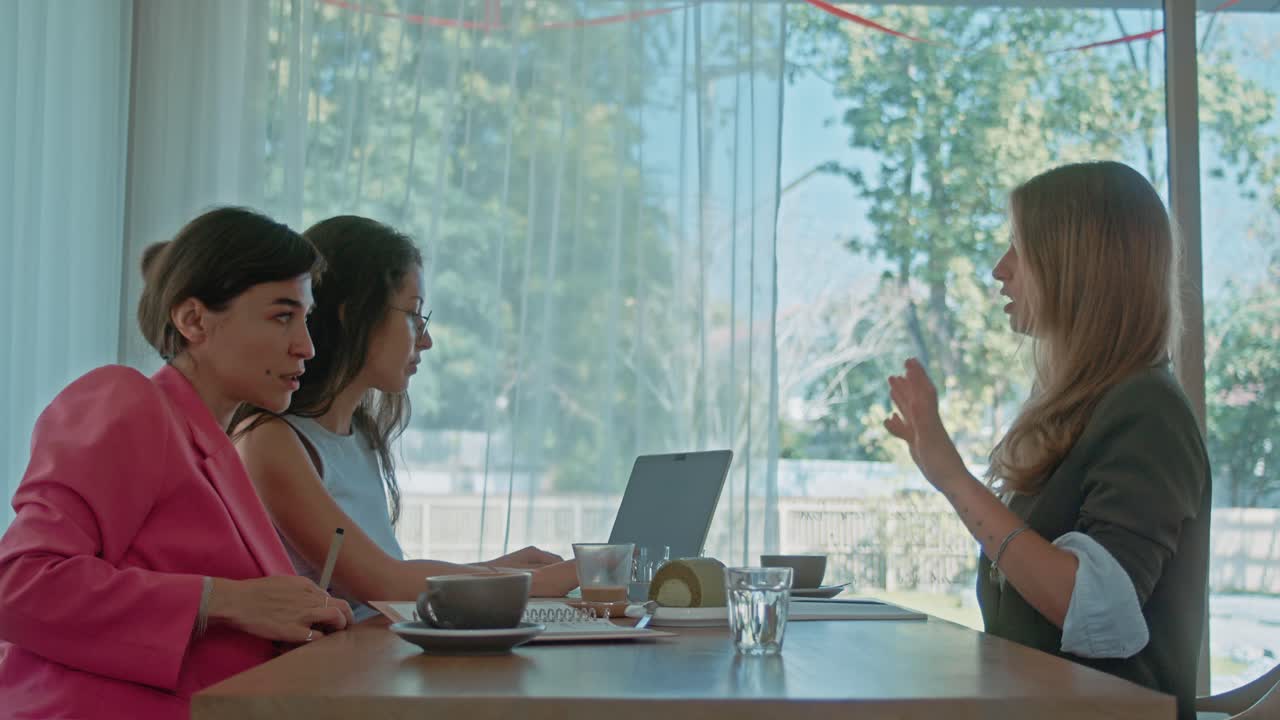 여성 사업 회의