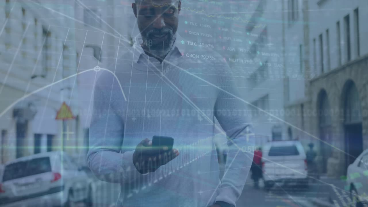 animazione dell'elaborazione dei dati finanziari su un uomo afroamericano che parla su uno smartphone per strada