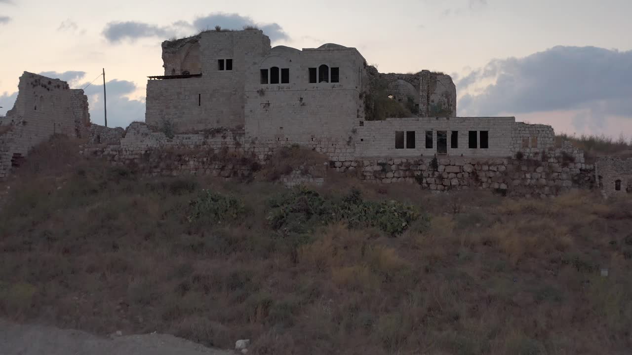Antiche rovine di un sito storico in Medio Oriente