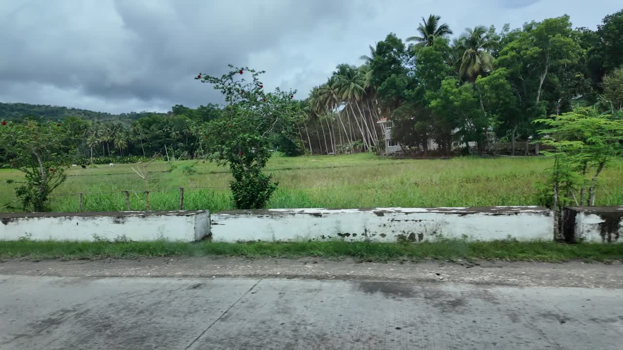 en un coche a la colina de chocolate 2
