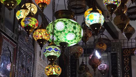 close view of arabic lights in a bazaar