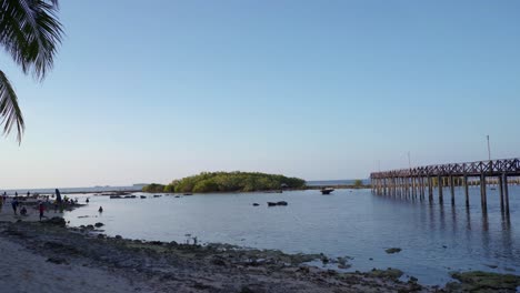 una isla frente a la costa de filipinas