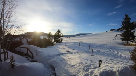 Lapso-De-Tiempo-Desde-Una-Casa-En-El-Campo-Durante-El-Invierno