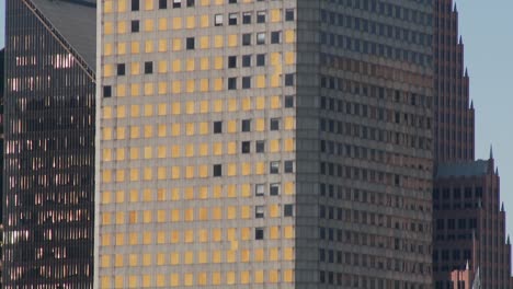 The-skyline-of-Houston-Texas-skyscraper-shows-some-damage-from-Huricane-Ike-1