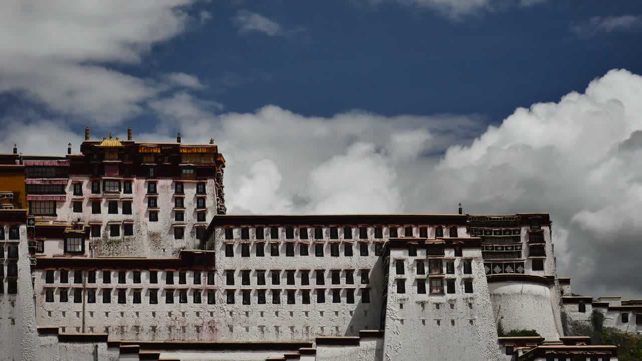 Palazzo del Potala in time-lapse. Luogo del Dalai Lama. Lhasa, Tibet